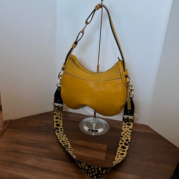AFKOMST Handbags - AFKOMST shoulder bag in mustard yellow